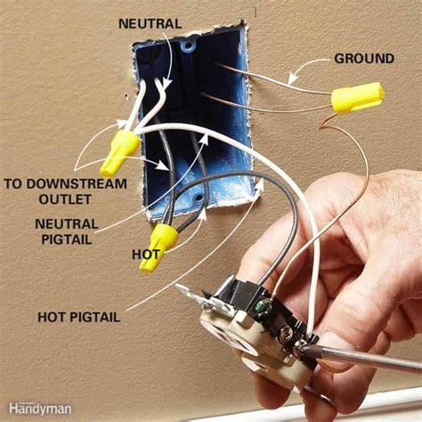hooking up an outlet using 3 wires